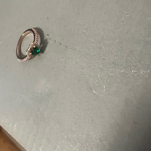 Pandora ring size 7 green heart - Picture 2 of 3